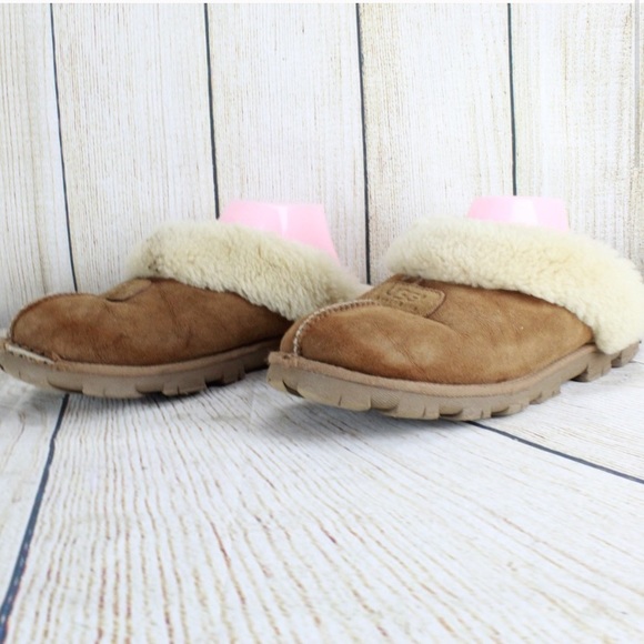 UGG Slippers - Picture 2 of 5